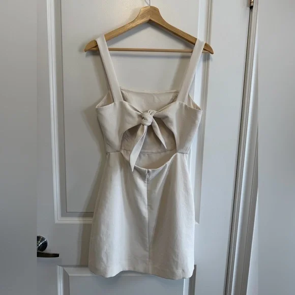 Wilfred Aperature Tie-Back Dress, size 4 - Picture 10 of 11